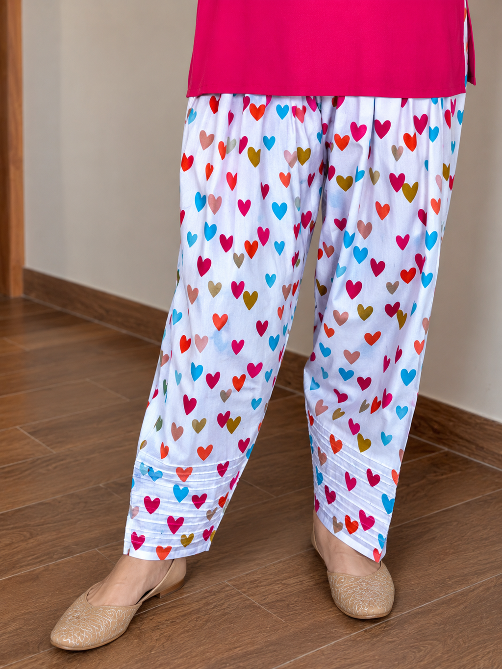 Women's Sleeveless Rayon Kurti with Heart Print Pajami Set | Soft & Comfortable Night Suit Co-Ord Set | Casual Lounge Wear for Women | Pink & White
