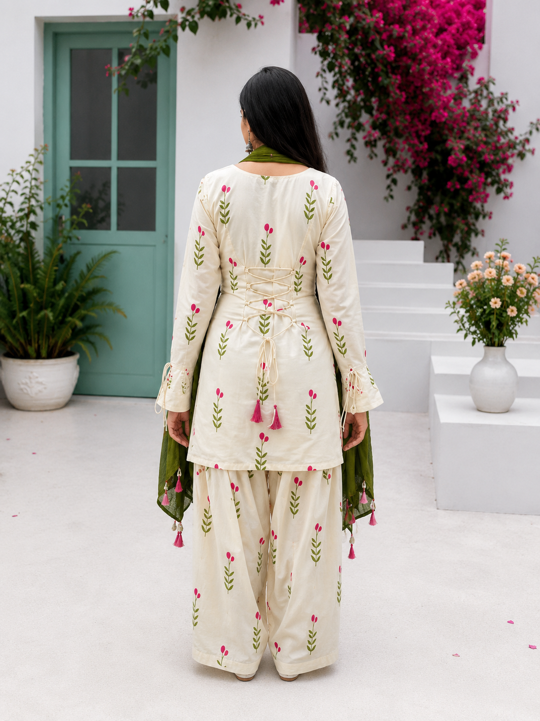 Jaipur Grace Floral Kurta Set
