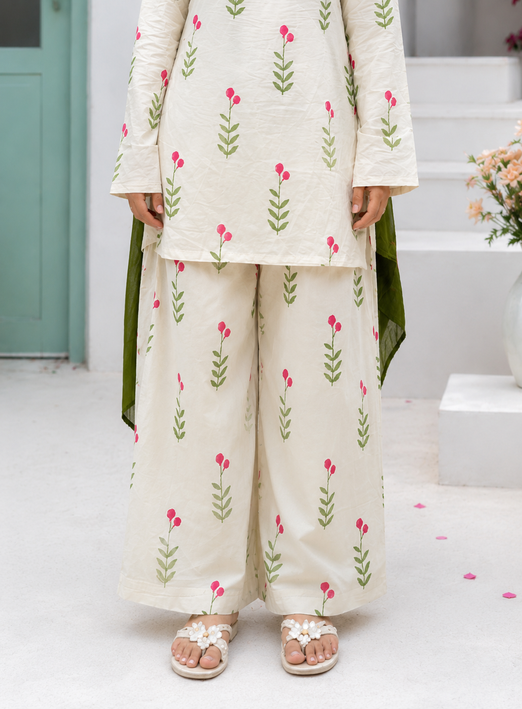 Jaipur Grace Floral Kurta Set